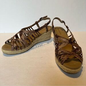 Women's Naturalizer Espadrille Tan Snake Print Size 10M Wedge